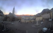 Archiv Foto Webcam Waltherplatz Bozen 06:00