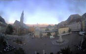 Archiv Foto Webcam Waltherplatz Bozen 05:00