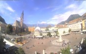 Archived image Bozen: Waltherplatz Webcam 09:00