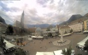 Archived image Bozen: Waltherplatz Webcam 11:00