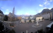 Archiv Foto Webcam Waltherplatz Bozen 07:00