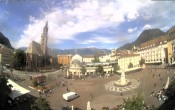Archived image Bozen: Waltherplatz Webcam 04:00
