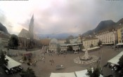 Archiv Foto Webcam Waltherplatz Bozen 13:00