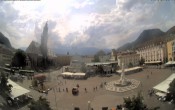 Archived image Bozen: Waltherplatz Webcam 13:00