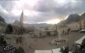 Archived image Bozen: Waltherplatz Webcam 17:00