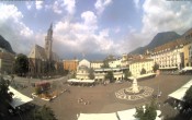 Archiv Foto Webcam Waltherplatz Bozen 09:00
