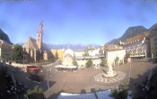 Archiv Foto Webcam Waltherplatz Bozen 07:00