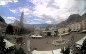Archiv Foto Webcam Waltherplatz Bozen 11:00