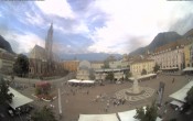 Archived image Bozen: Waltherplatz Webcam 09:00