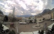 Archiv Foto Webcam Waltherplatz Bozen 13:00