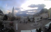 Archived image Bozen: Waltherplatz Webcam 19:00