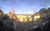 Archived image Bozen: Waltherplatz Webcam 06:00