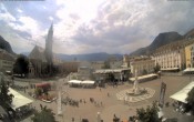 Archived image Bozen: Waltherplatz Webcam 13:00