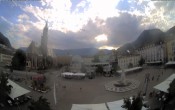 Archived image Bozen: Waltherplatz Webcam 17:00