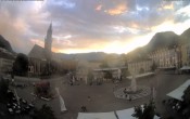Archived image Bozen: Waltherplatz Webcam 19:00