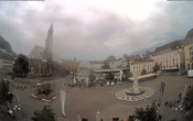 Archived image Bozen: Waltherplatz Webcam 06:00
