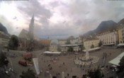 Archived image Bozen: Waltherplatz Webcam 11:00