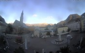 Archived image Bozen: Waltherplatz Webcam 05:00