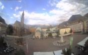 Archived image Bozen: Waltherplatz Webcam 07:00