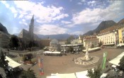 Archived image Bozen: Waltherplatz Webcam 11:00