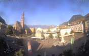 Archiv Foto Webcam Waltherplatz Bozen 07:00