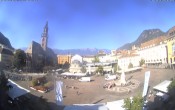 Archived image Bozen: Waltherplatz Webcam 09:00