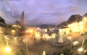 Archived image Bozen: Waltherplatz Webcam 06:00