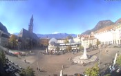 Archived image Bozen: Waltherplatz Webcam 09:00