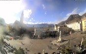 Archived image Bozen: Waltherplatz Webcam 11:00