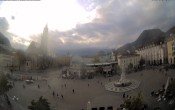Archiv Foto Webcam Waltherplatz Bozen 21:00
