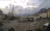 Archiv Foto Webcam Waltherplatz Bozen 13:00