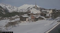 Archiv Foto Webcam Dorfansicht Ernen mit Kirche 11:00