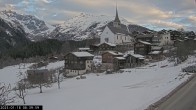 Archiv Foto Webcam Dorfansicht Ernen mit Kirche 07:00