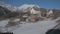 Archiv Foto Webcam Dorfansicht Ernen mit Kirche 13:00