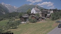 Archiv Foto Webcam Dorfansicht Ernen mit Kirche 13:00