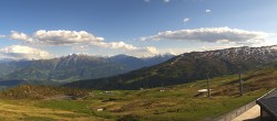 Archiv Foto Webcam Berghaus Nagens Talblick 17:00