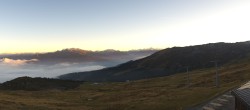 Archiv Foto Webcam Berghaus Nagens Talblick 17:00