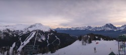 Archived image Webcam Panorama view Lake Louise 15:00