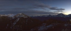 Archived image Webcam Panorama view Lake Louise 18:00