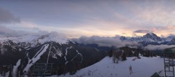 Archived image Webcam Panorama view Lake Louise 15:00