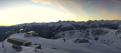 Archiv Foto Webcam Mayrhofen: Unterberg und Seekarhütte 06:00