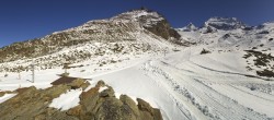 Archived image Webcam Mid-Station Kreuzboden Gondola Saas-Grund Hohsaas 09:00