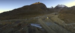 Archived image Webcam Mid-Station Kreuzboden Gondola Saas-Grund Hohsaas 08:00