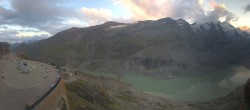 Archiv Foto Webcam Großglockner: Gletscherrestaurant Freiwandeck 19:00