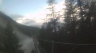 Archiv Foto Webcam Grächen: Charles Kuonen Hängebrücke 06:00