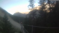 Archiv Foto Webcam Grächen: Charles Kuonen Hängebrücke 05:00