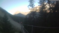 Archiv Foto Webcam Grächen: Charles Kuonen Hängebrücke 06:00