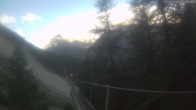 Archiv Foto Webcam Grächen: Charles Kuonen Hängebrücke 06:00