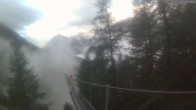 Archiv Foto Webcam Grächen: Charles Kuonen Hängebrücke 05:00