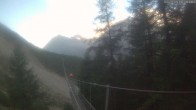 Archiv Foto Webcam Grächen: Charles Kuonen Hängebrücke 05:00
